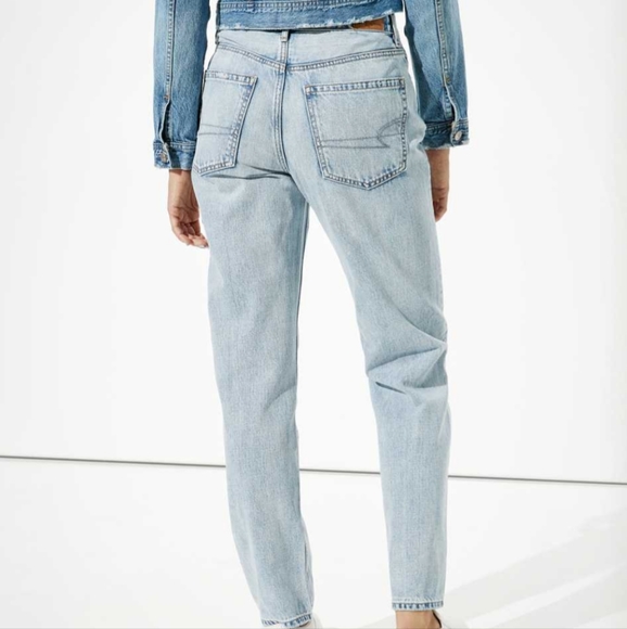 AE 905 Boyfriend Distressed Light Wash Jeans. Flat Waist 15". Loose Fit, 2. HP! - Picture 2 of 11
